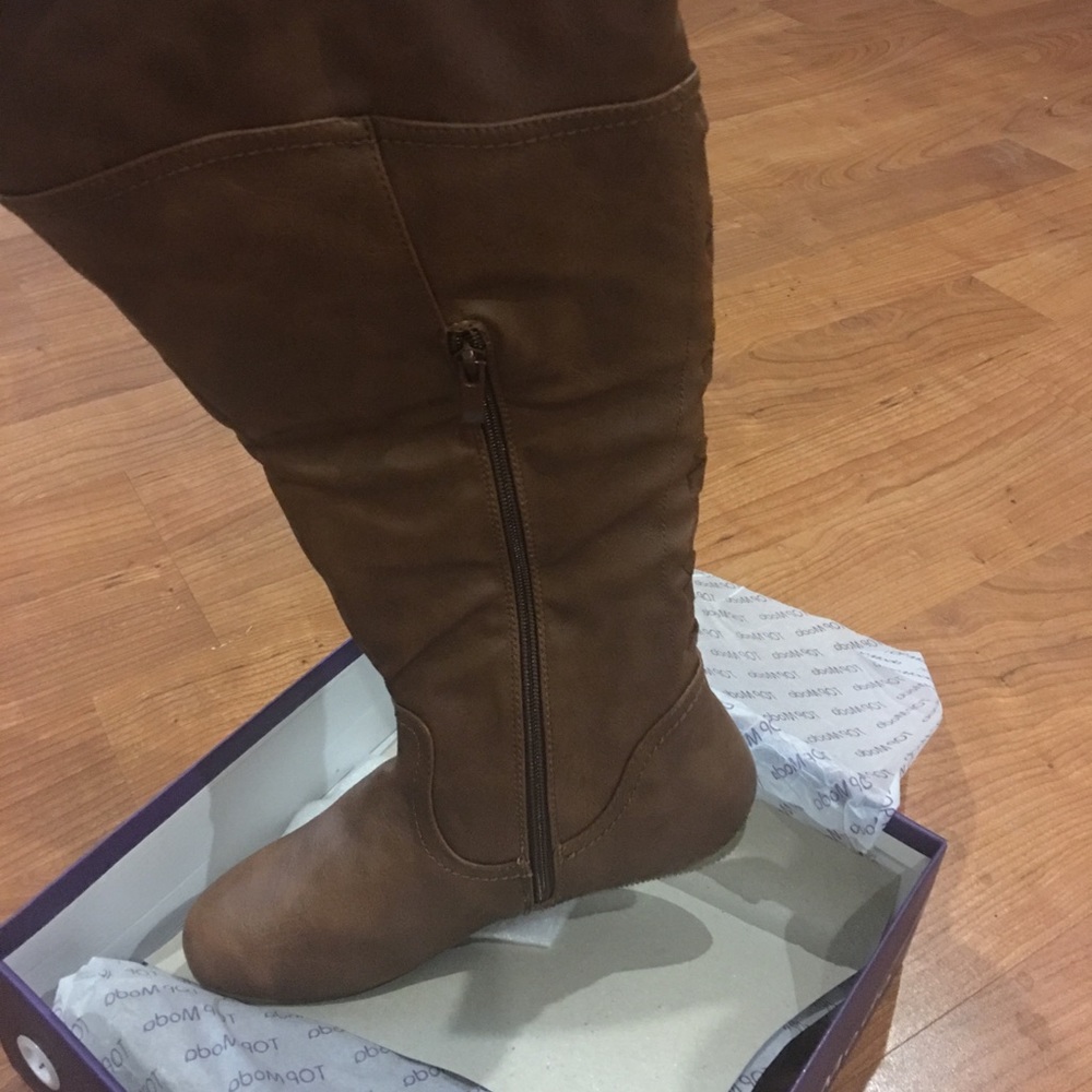 NWT! Tall Tan Boots size 6.5 left!